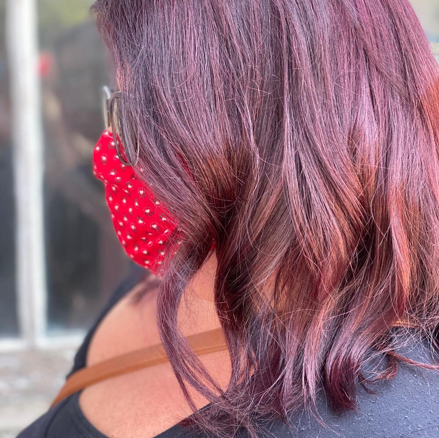 Grape inspiration! So much fun creating a new look!🥰#gorgeoushair #olaplexlove #heathyshinyhair #summervibes #milkshakecreativecolor #beforeandafter #lovewhatyoudodowhatyoulove #acceptingnewclients #greatereasthamptonchamberofcommerce #behindthechai