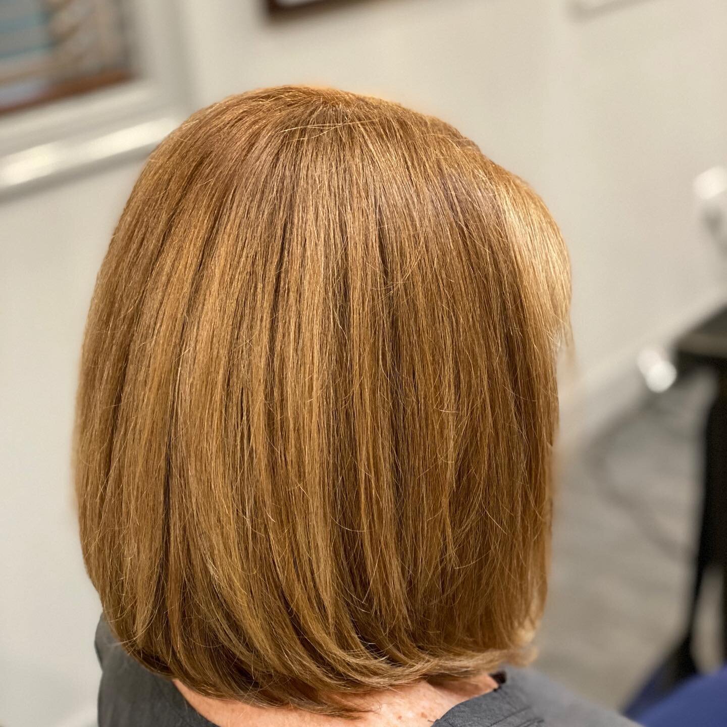 No more roots! Gold on gold dimensional color. Healthy gorgeous hair complements to Milkshake creative color,  z-one concept, and Olaplex! #acceptingnewclients #bookyourappointment #smallbusinessowner #smallsafesalon#hellobeautiful #easthamptonmassac