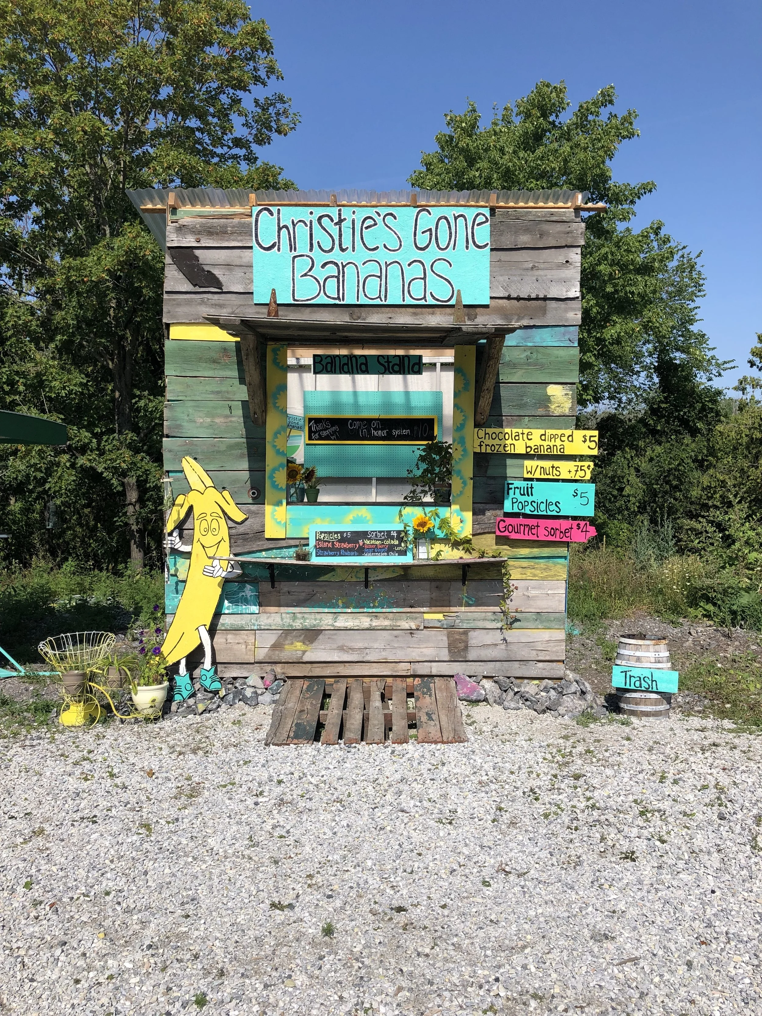 banana-stand.jpg