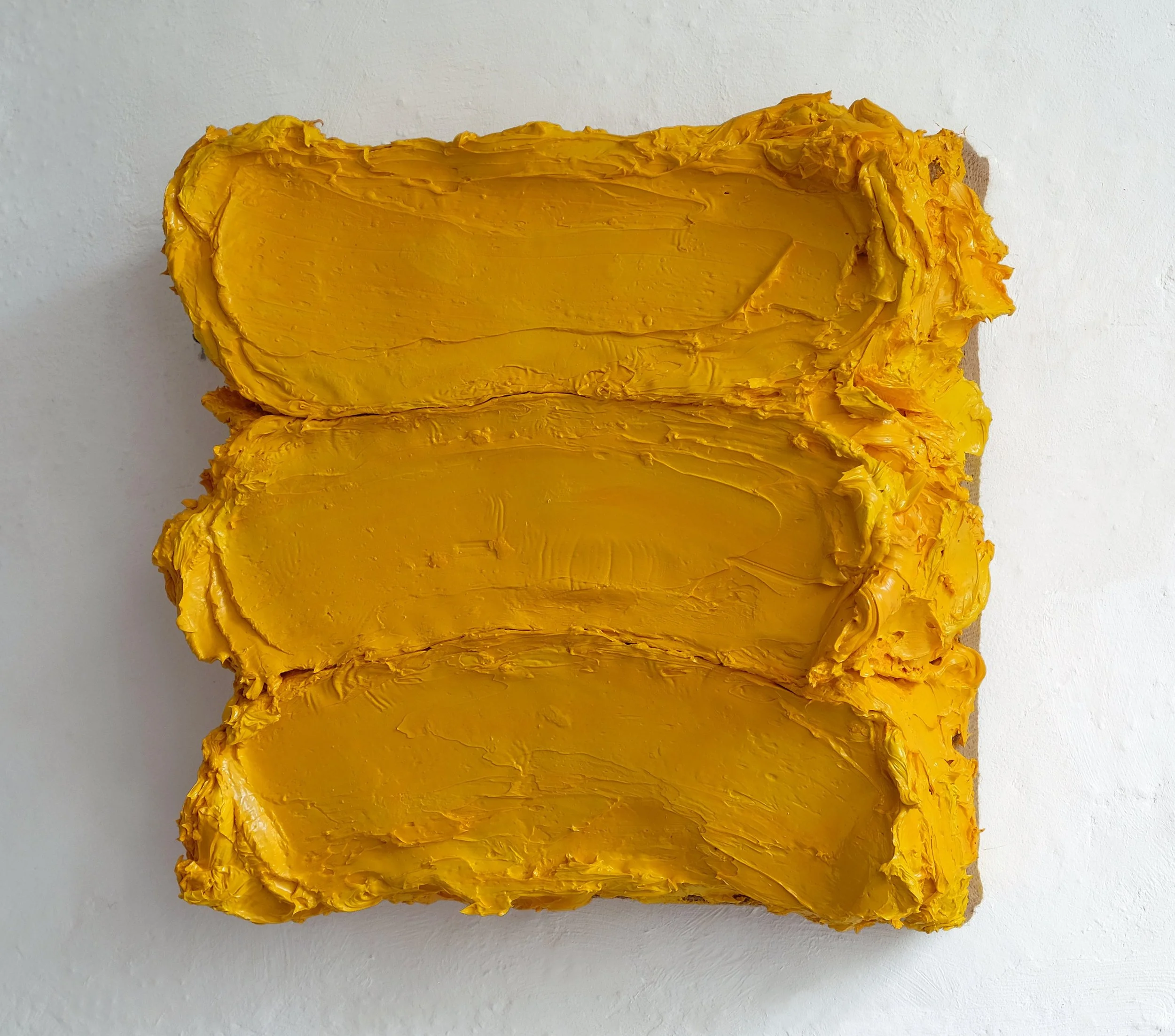 MARCIA THOMPSON  sem título , 2018 óleo sobre linho  25 x 25 x 12 cm