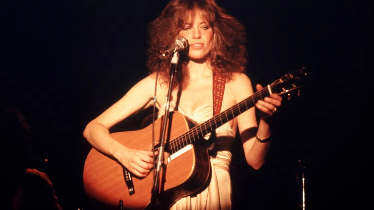 Parade: Carly Simon Announces First Album of Original Songs in 18 Years