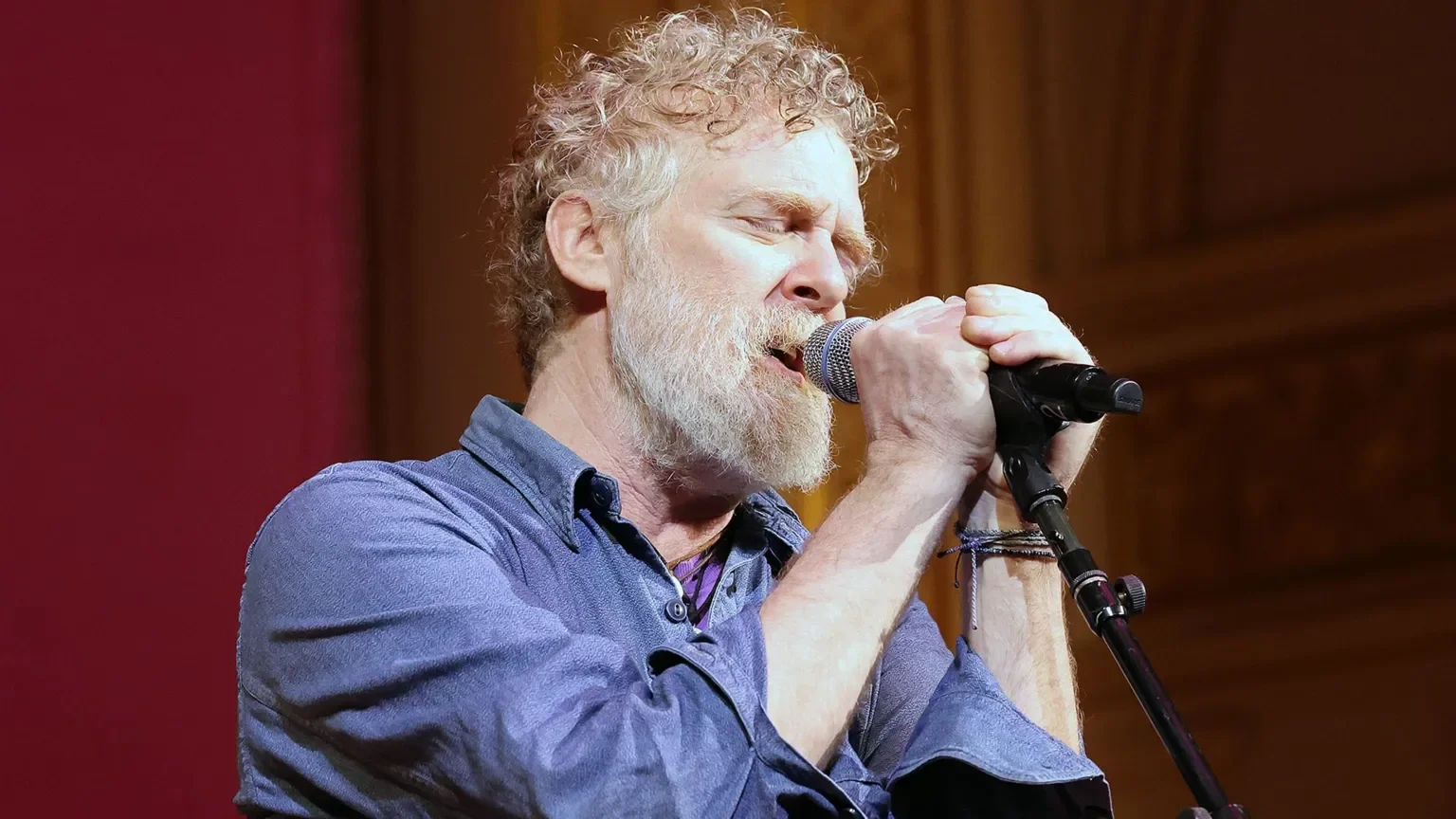 BBC: Oscar-winning songwriter Glen Hansard killed in crash