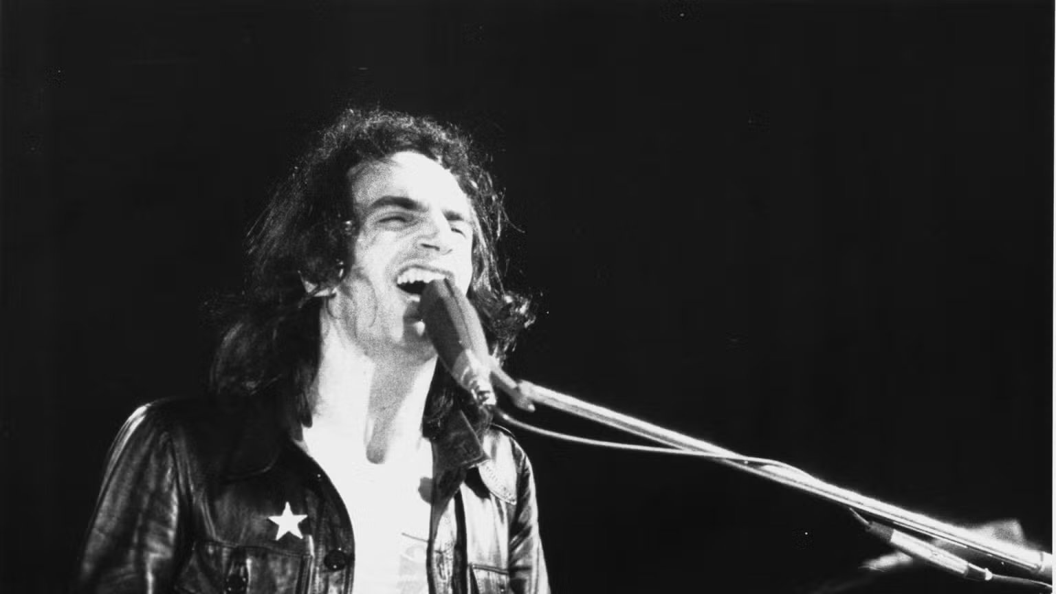 Men's Journal: 1977 Album, Ranked Among Greatest of All Time, Rejected 7 Guitarists for One Solo