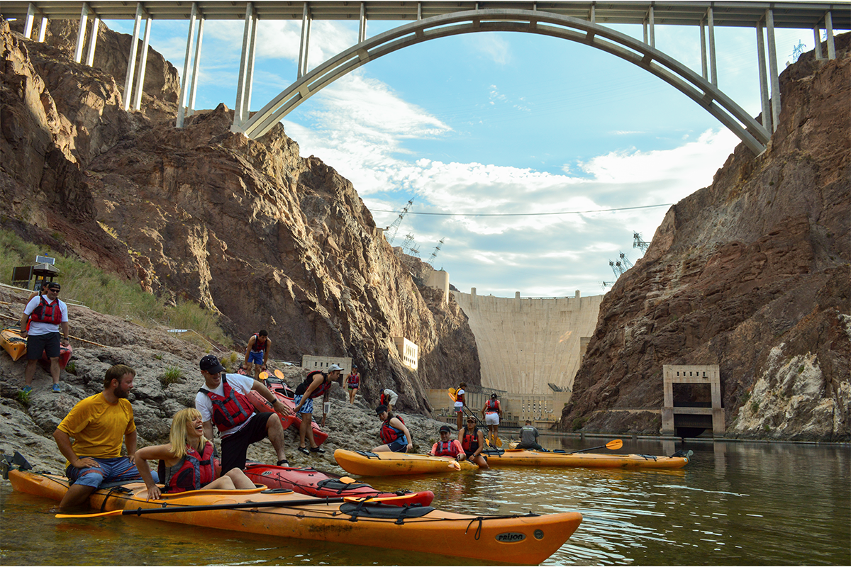 62ed753b1e40ca2df0bd311f_lake-mead-las-vegas-kayaking.png