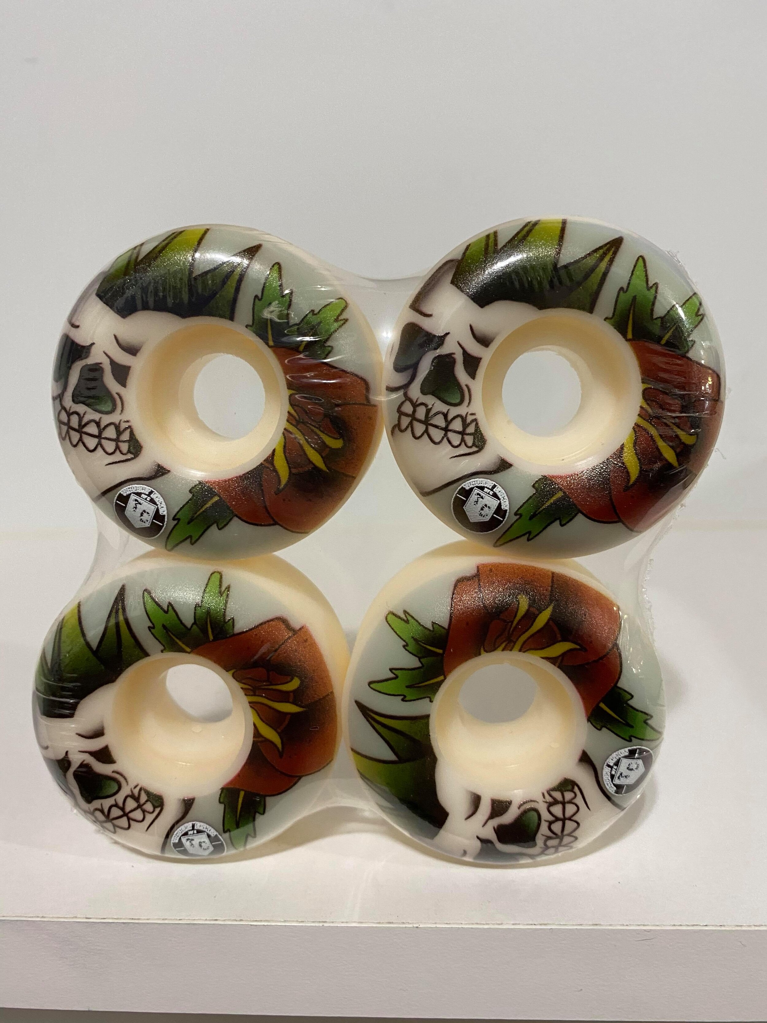 MOHAWK SKULL 52mm 101a