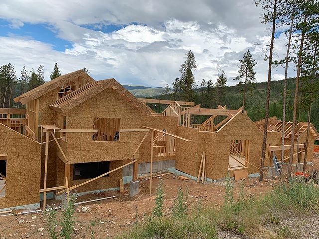 Who wouldn&rsquo;t love a house set in this location?! WOW. #framing #newconstruction