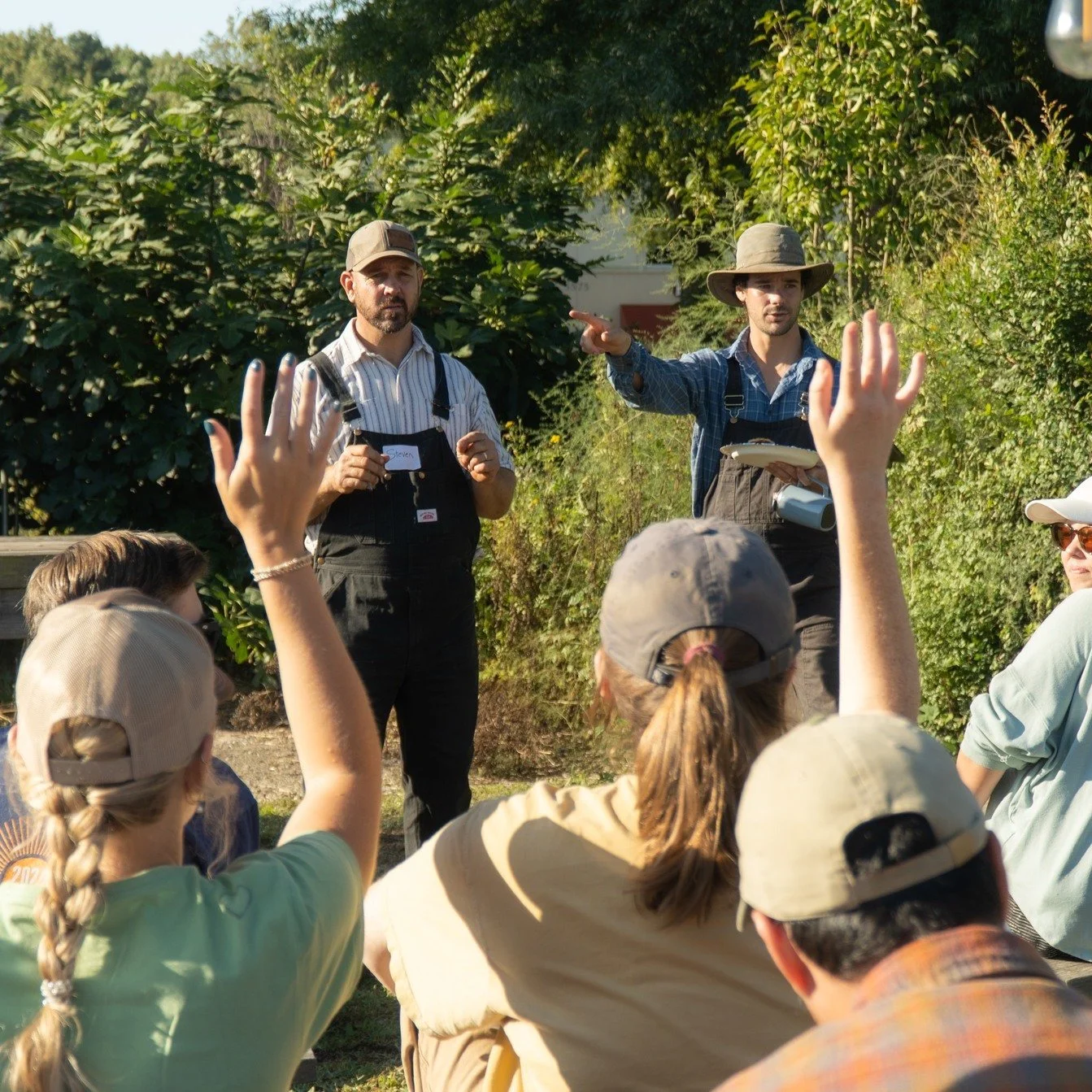 Raise your hand if you had a great time at Umuganda Day ✋🏽
Thank you to everyone who came out on Saturday--we got SO much done!!
O merciful Creator, your loving hand is open wide to satisfy the needs of every living creature: Make us always thankfu
