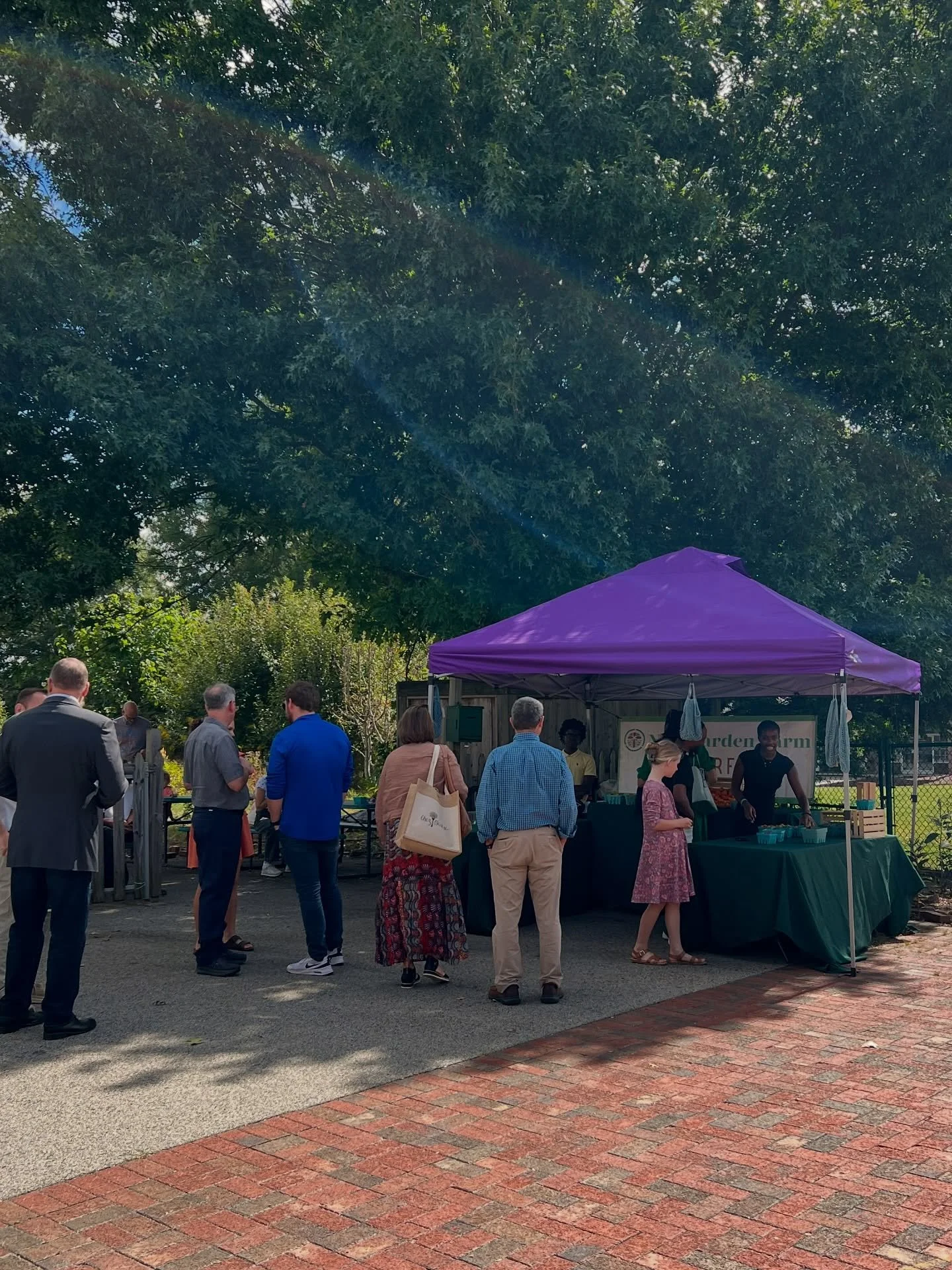 You might have noticed something new in our courtyard on Sunday…
Our very own @newgarden.farm will be running a POP-UP FARM STAND on Sunday mornings! After the service ends, be sure to pop by and bring home fresh produce and other goods made
