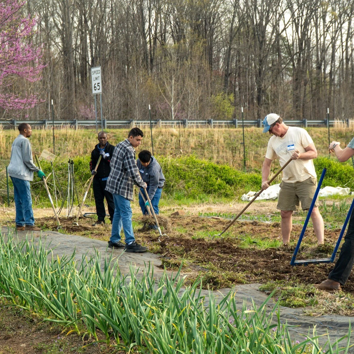 Just a few more days until Umuganda Day on Saturday, November 15th!  Lucky for us, the weather is already starting to warm up 🌞

We're excited to work together to beautify our spaces and prep them for the winter. Please register ASAP to help us plan