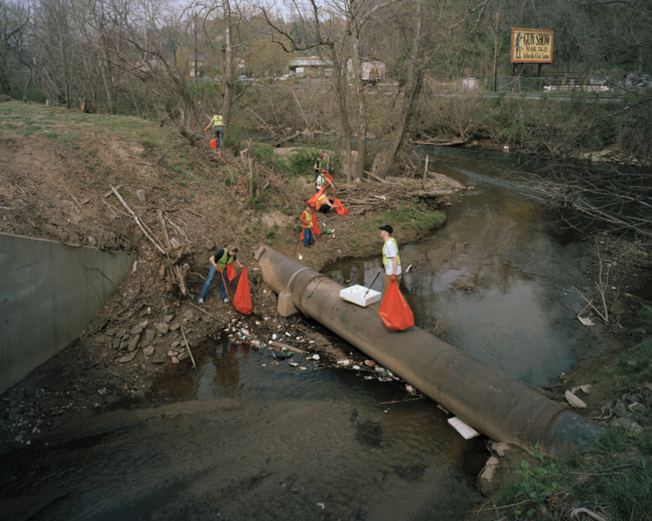   River Clean-up on the Swannanoa River, Asheville, North Carolina   Image: 2007/printed: 2020 Edition: 1/15 Archival Pigment Print 20 × 25 in. (image size) The Do Good Fund, Inc., 2020-007 