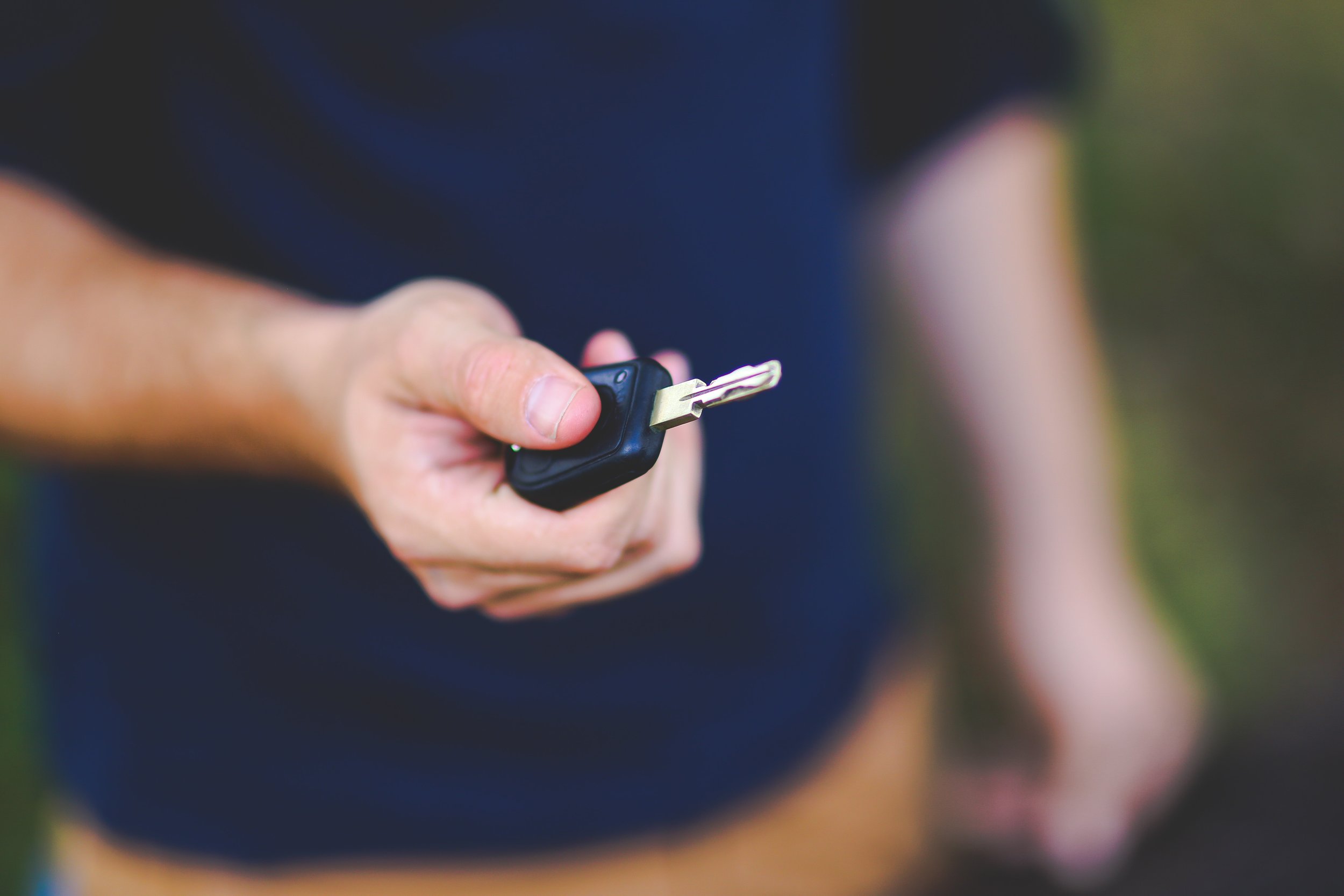 blur-car-key-close-up-6097.jpg