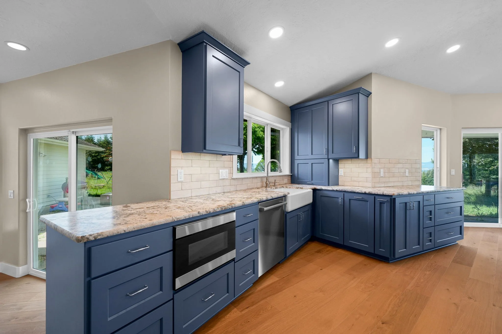 Transitional Kitchen Remodel by Crowsfoot Carpentry LLC — Project 2 project photo