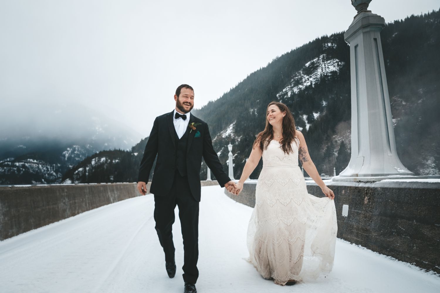 bride-groom-walk-snowy-mountains-north-cascades
