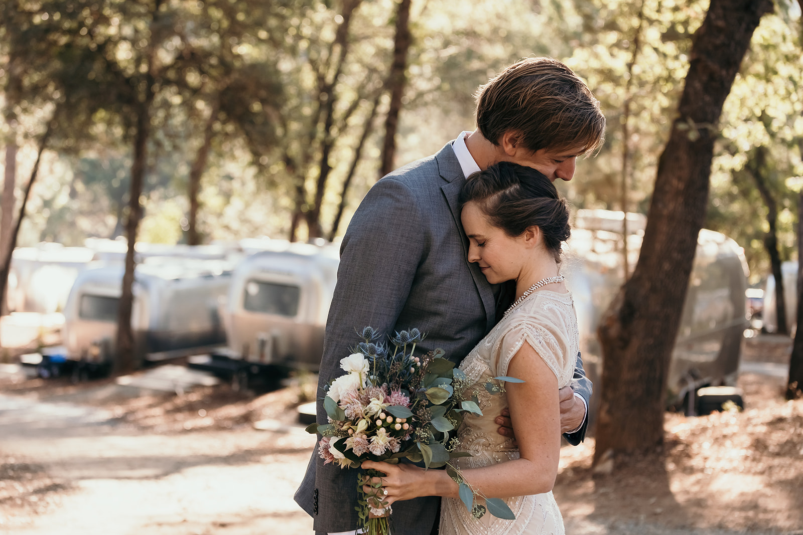 bride-groom-hug