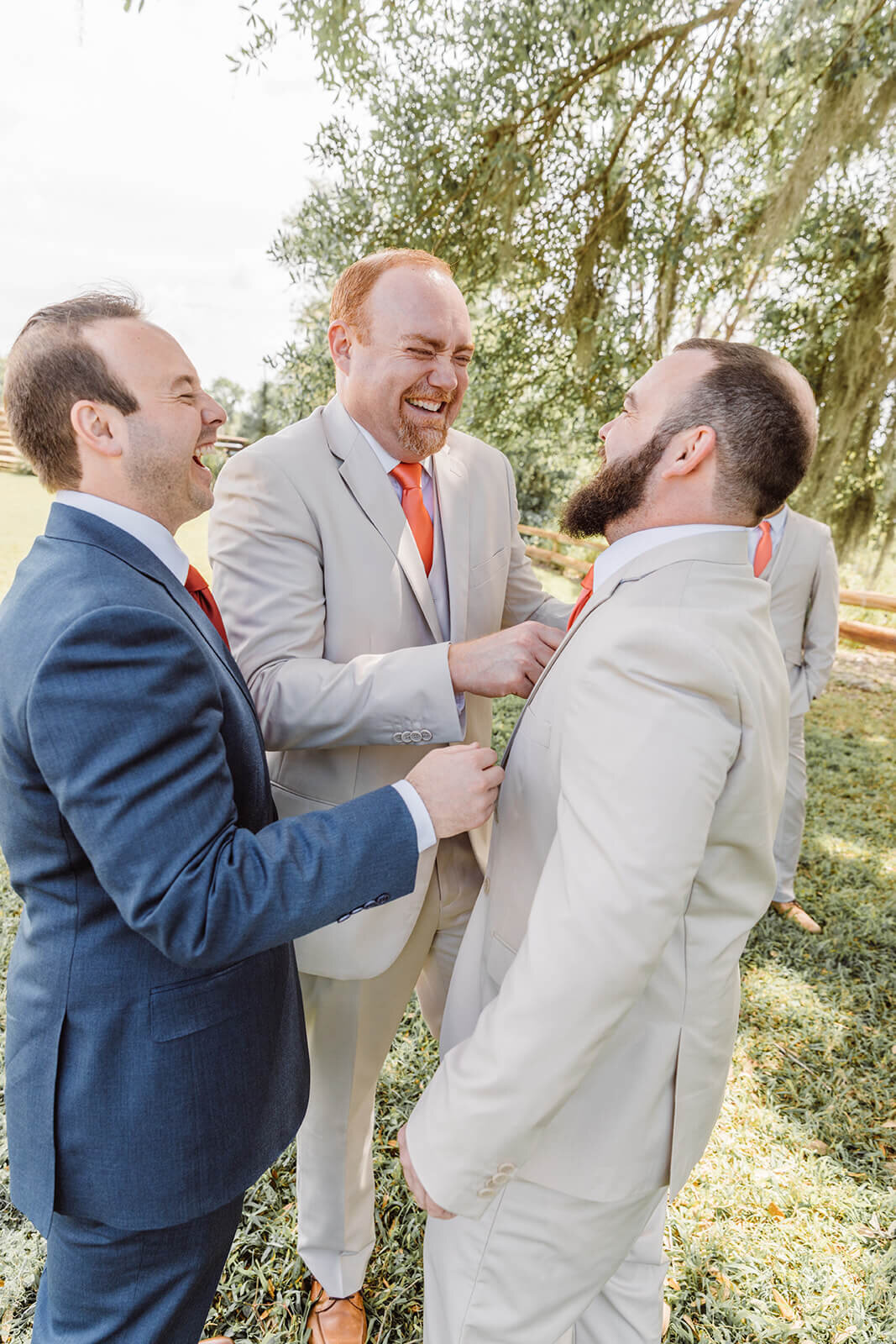 groomsmen-laugh