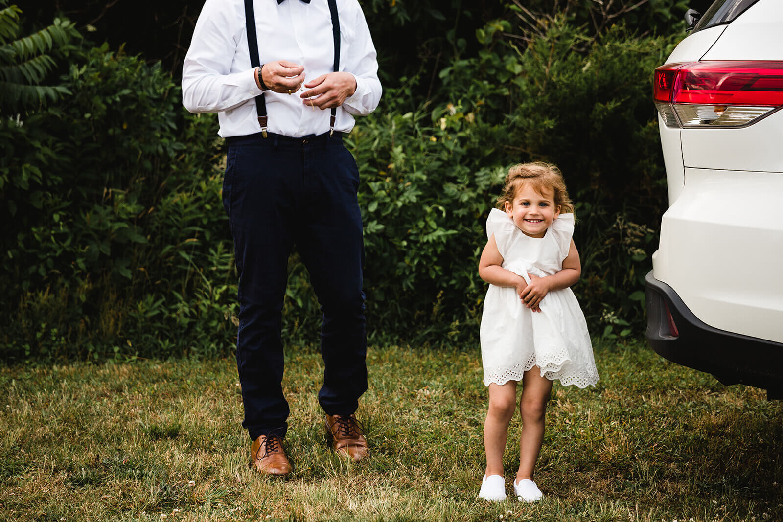  Daughter excited about her parents elopement during Rhode Island elopement 