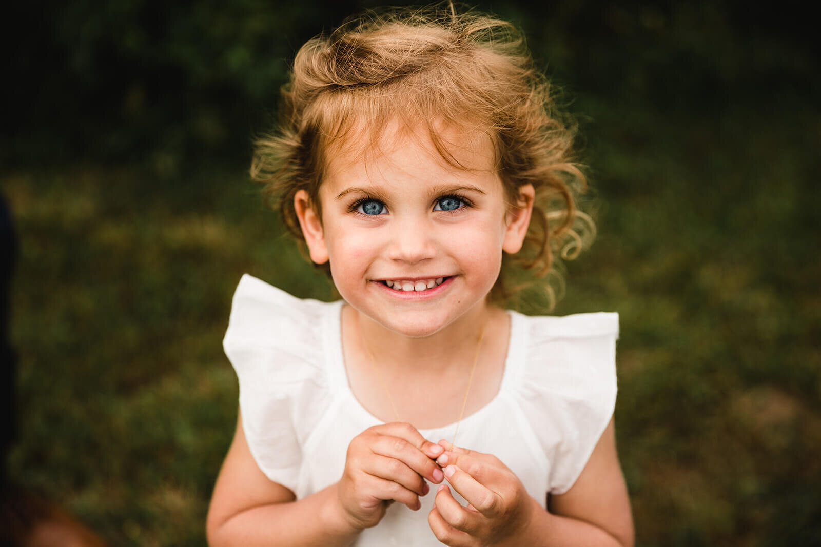  Daughter excited about her parents elopement during Rhode Island elopement 