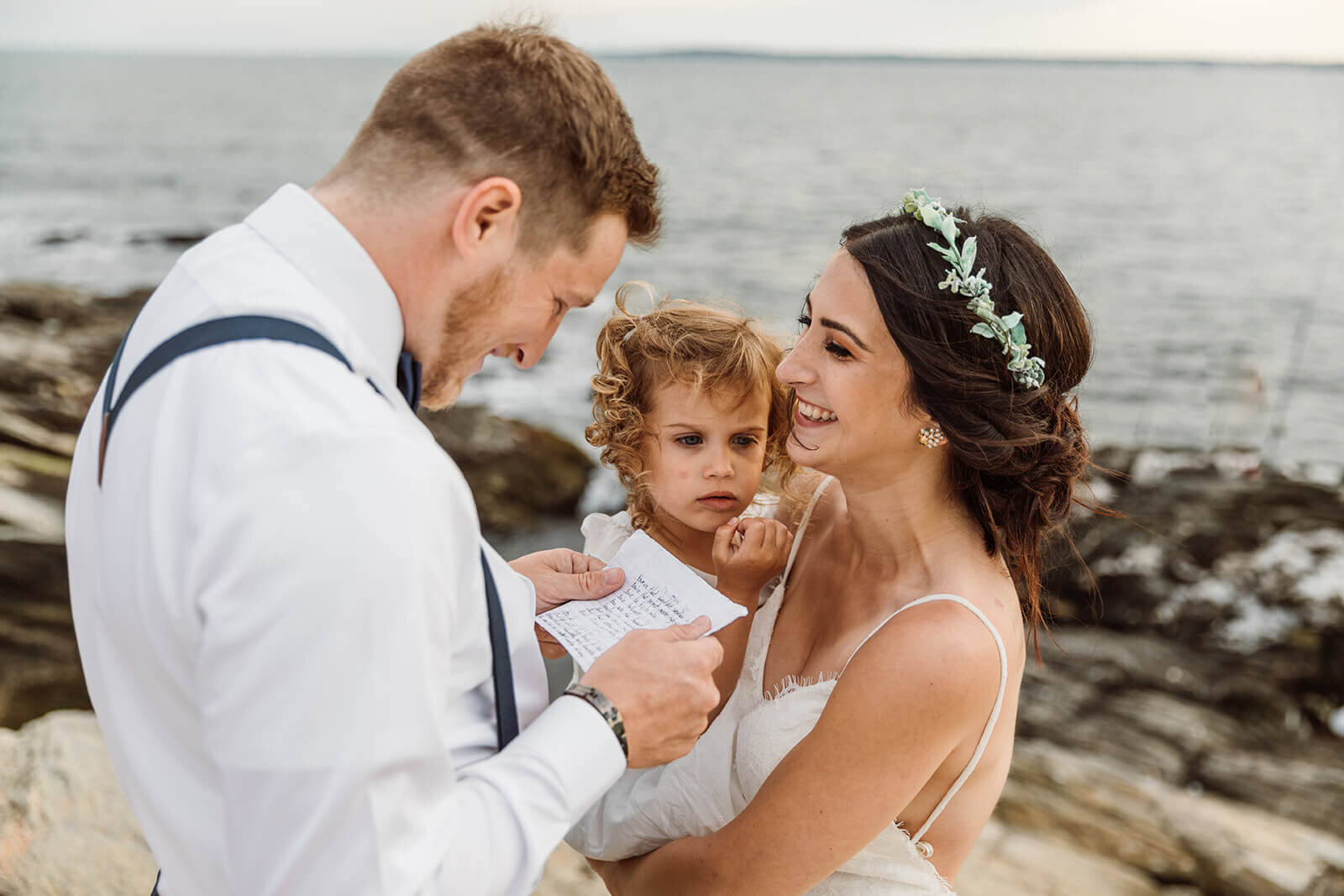  Elope with kids. Couple elope at Beavertail Lighthouse in Rhode Island 