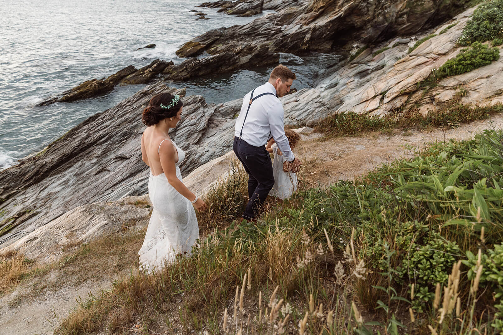  Elope with kids. Couple elope at Beavertail Lighthouse in Rhode Island 