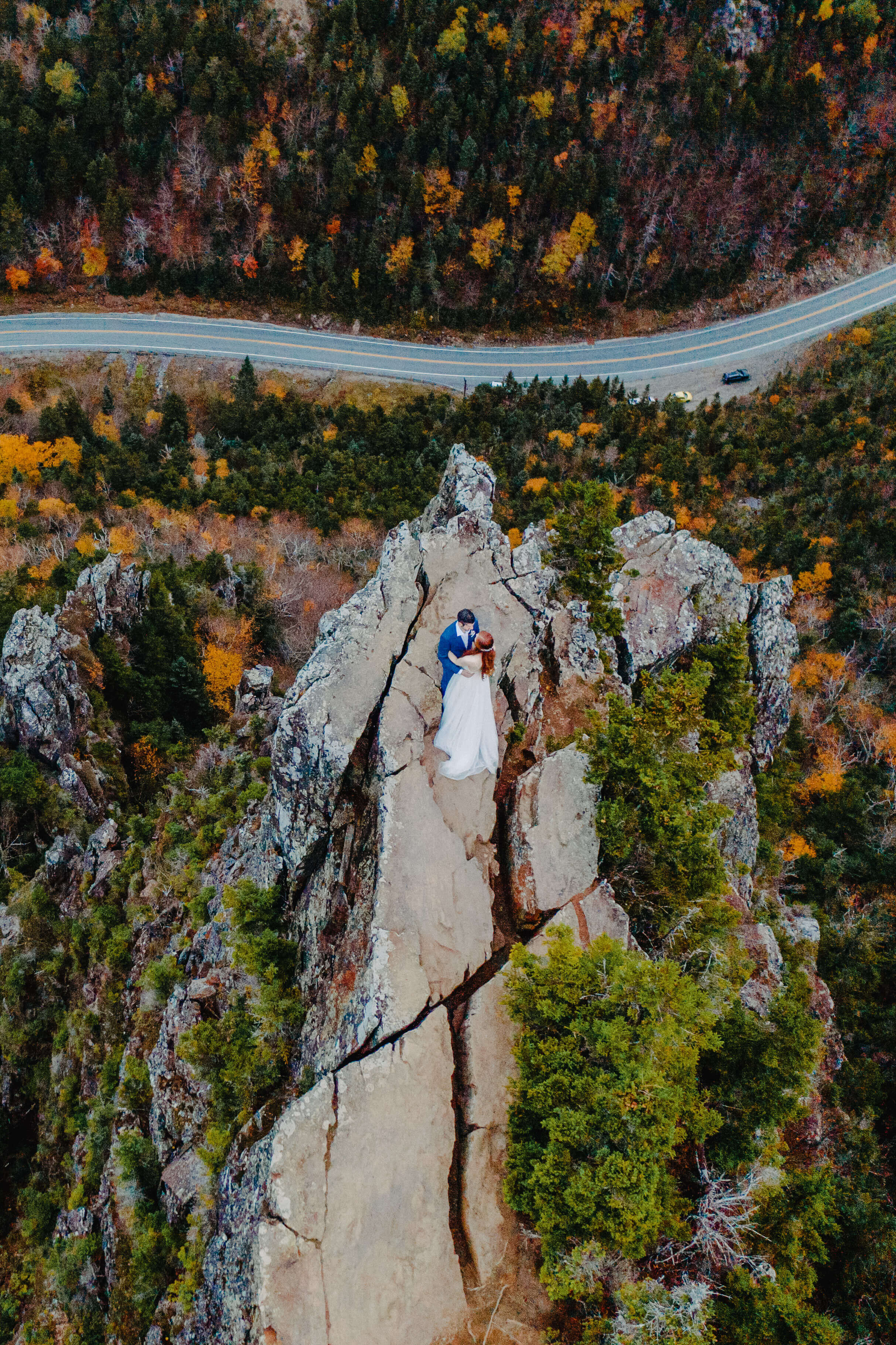  Epic New Hampshire elopement on cliffside on Table Rock in Dixville Notch State Park. New Hampshire elopement photographer. New Hampshire elopement packages. 