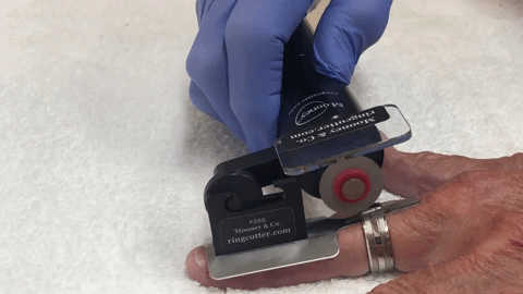 ring cutter gif 2.gif