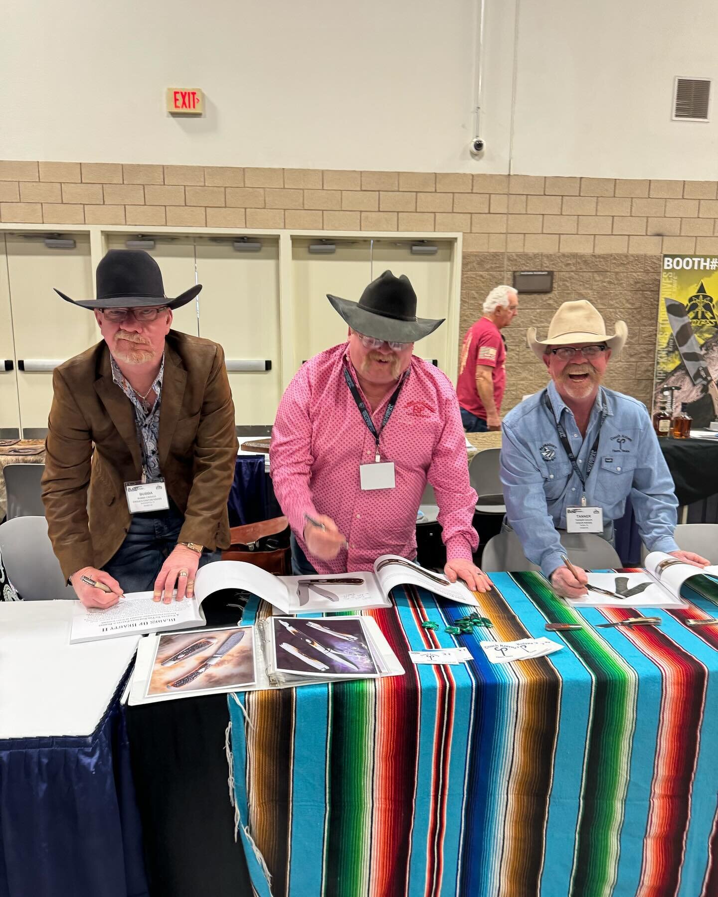 We are @blade_show Texas ! Stop by and get a limited copy of Blades Of Beauty 2 A tribute to the slip joint, cartel &amp;  others !
The makers are here with their pens  in hand to sign your copy. See you soon. !