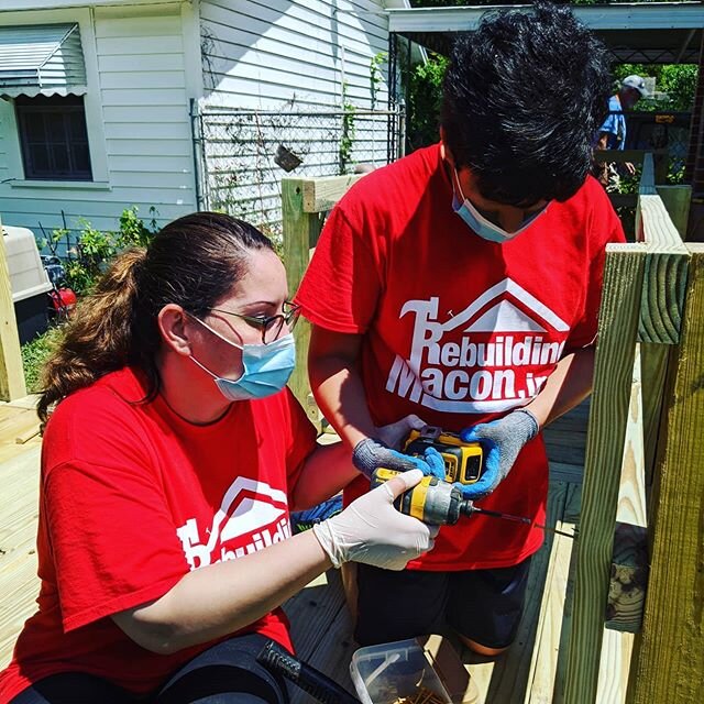 Mother and son joined us this week. They learned about how to safely use power tools, helped provide a wheel chair ramp to a community member, and spent the week away from screens! Sounds like a winner to us. ⭐
#Macon