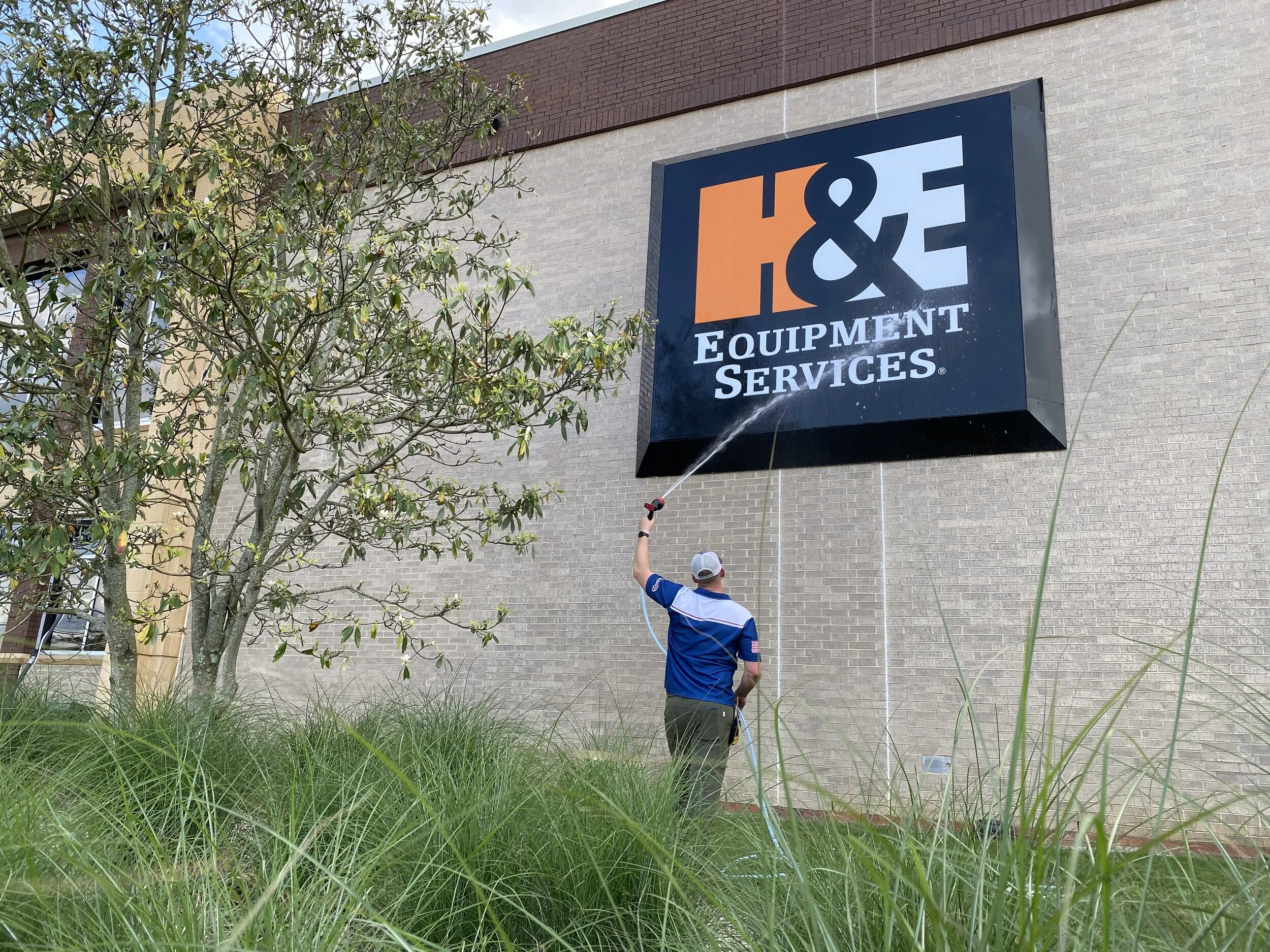 Commercial Cleaning & Pressure Washing Baton Rouge Freedom Services