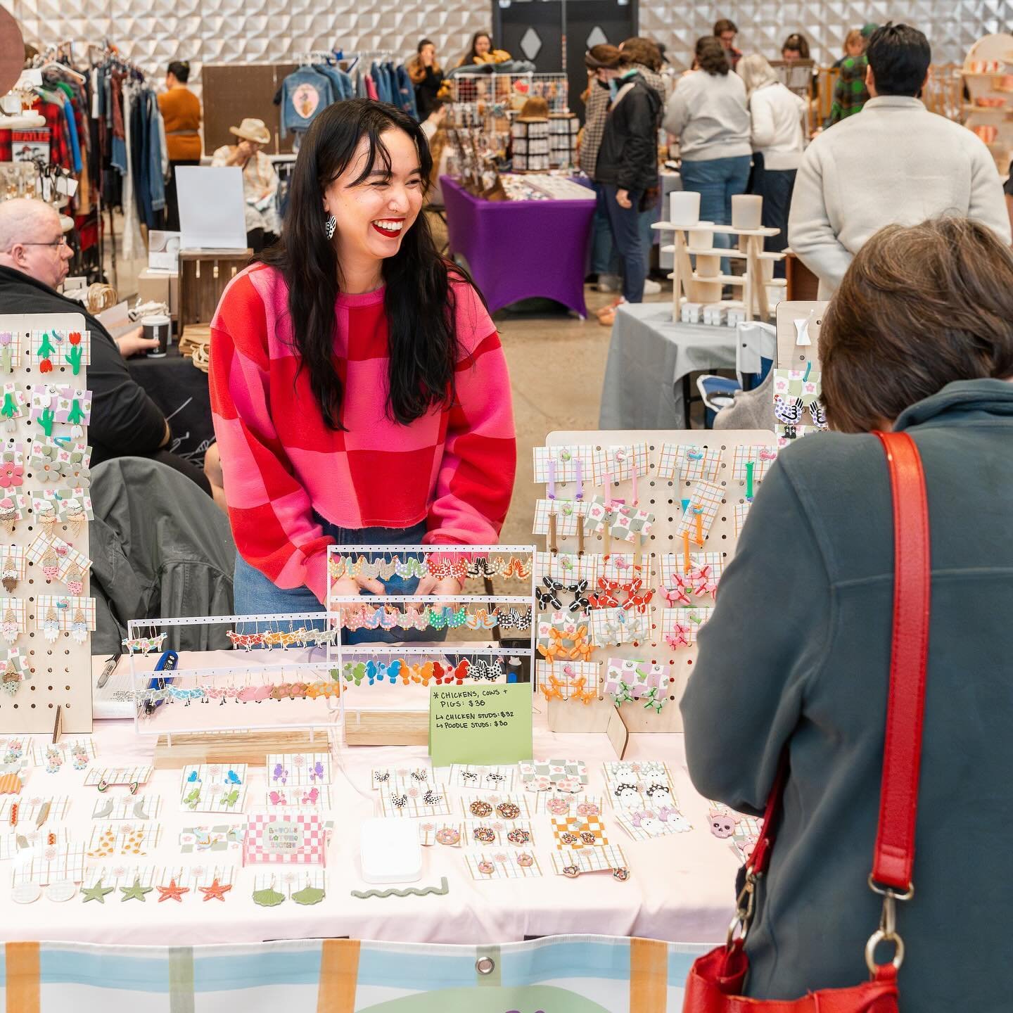 THIS Sunday the MPLS Craft Market is takin&rsquo; over @quincyhallmpls! 🛍️Shop from a diverse array of local makers at the Quincy Street Makers Market 11 am to 4 pm! Sip ☕️from @happymonday.company and devour vegan bakery goods by 🥐 @mrs.esteachert