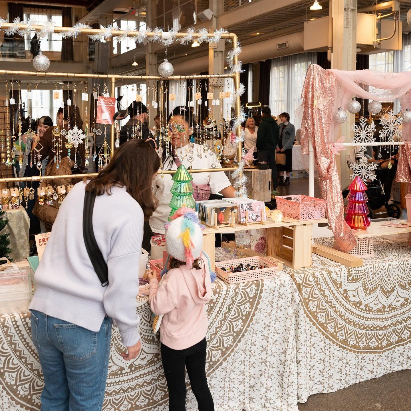 💐TOMORROW 💐is the day to shower Mom with love and handmade treasures at the Old St. Anthony Mother&rsquo;s Day Market! Join us @machineshopmpls and find 🎁 that will warm her heart. 💖 Don&rsquo;t miss out on this chance to make her Mother&rsquo;s 