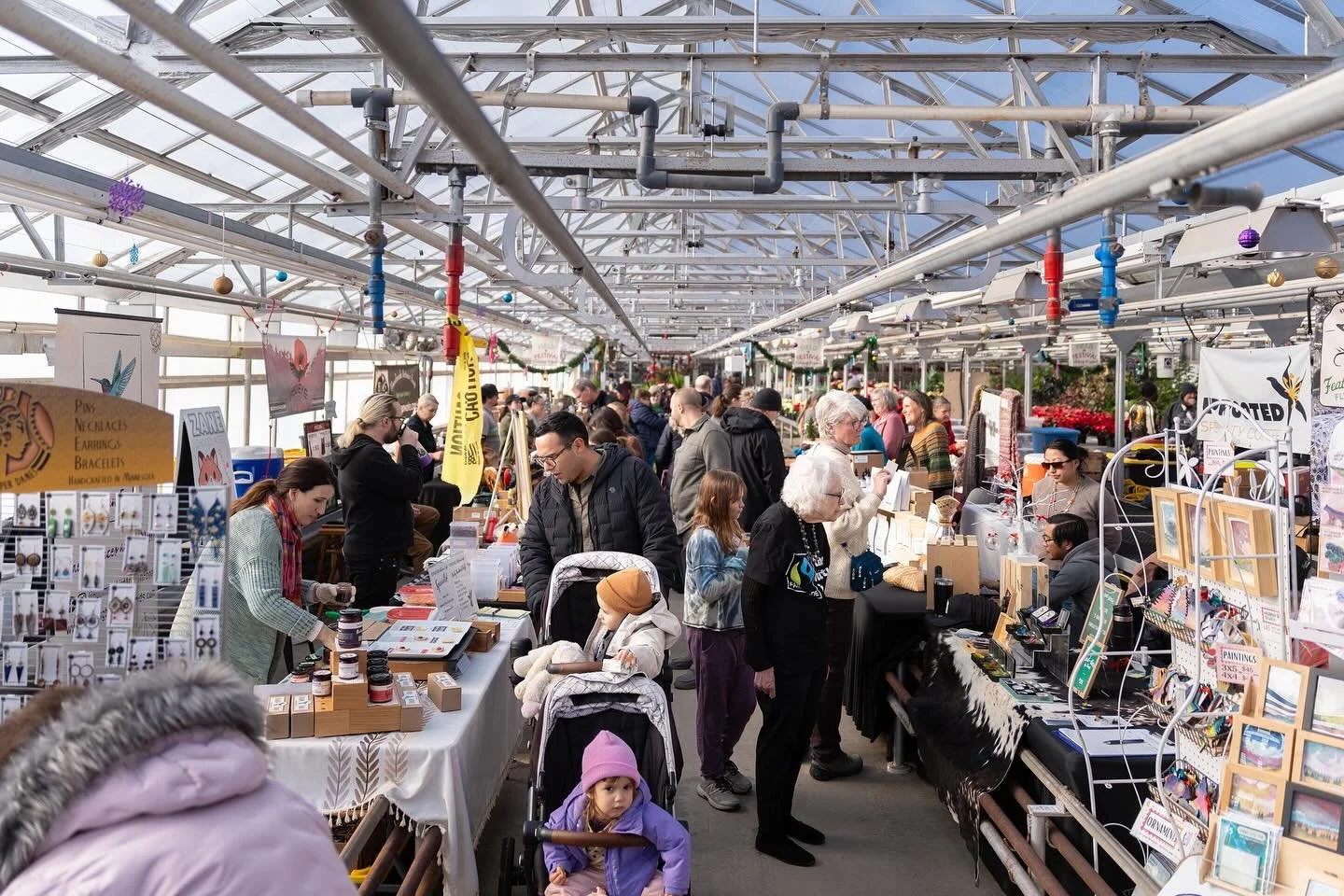 Makers the holiday season is sneaking up fast 🎁✨ Have you grabbed your spot at our holiday markets yet? Register now and let&rsquo;s make this the merriest season ever. 

🎄Field &amp; Festival Holiday Market @wagnersgardencenters 
Saturdays &amp; S