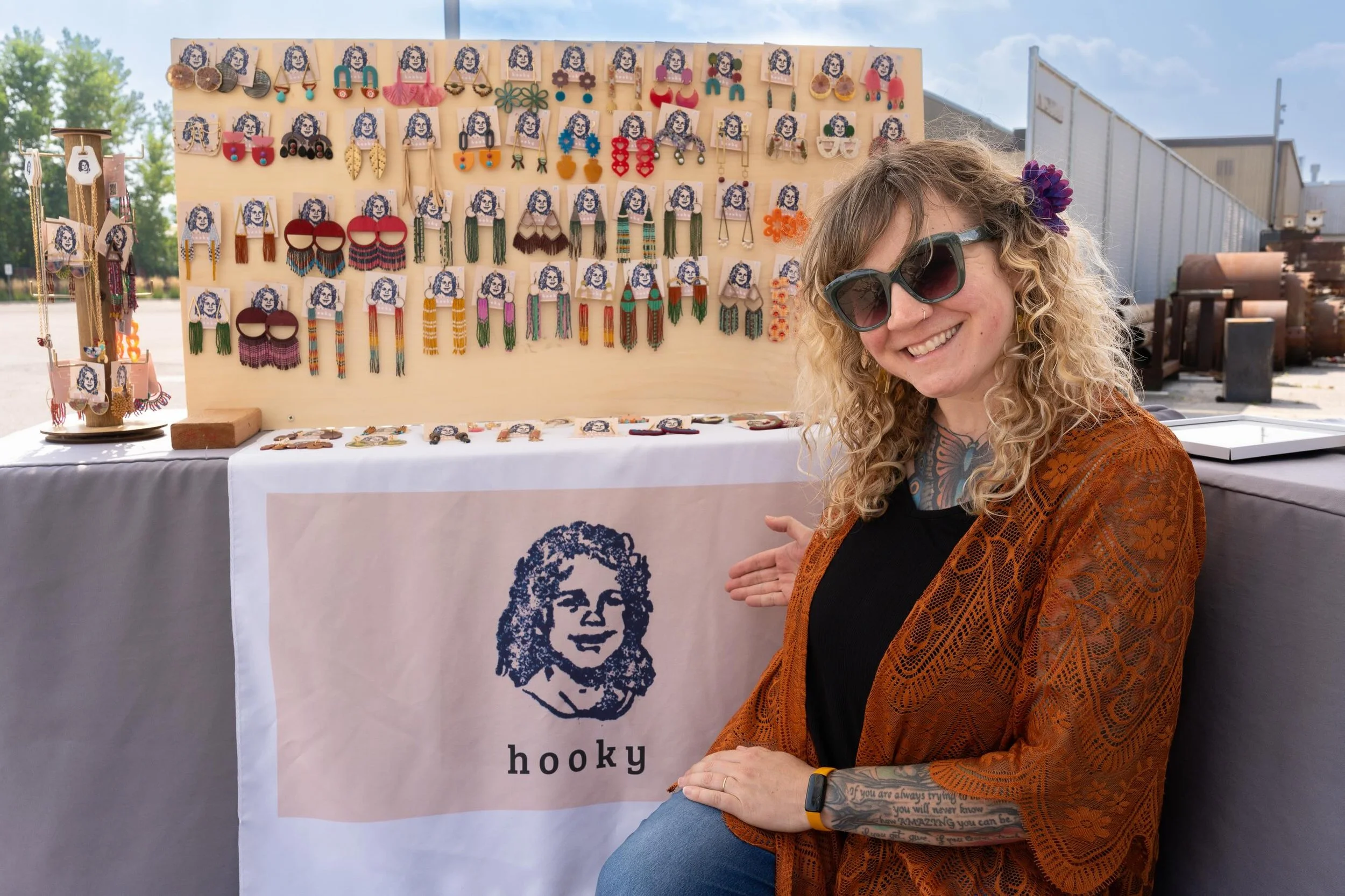 Minnesota is full of incredible makers and we&rsquo;re always looking for new ones to join the Minneapolis Craft Market family! &hearts;️We carefully curate every market to bring shoppers creative work that&rsquo;s handmade, original, and impossible 