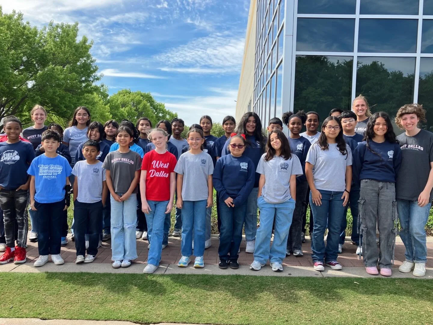 Middle School Service Week was a meaningful time for our 5th-8th graders!🌟 5th and 8th grade served at Feed My Starving Children, packing meals to send globally to those in need. Later in the week, 6th and 7th grade volunteered at Brother Bills Help
