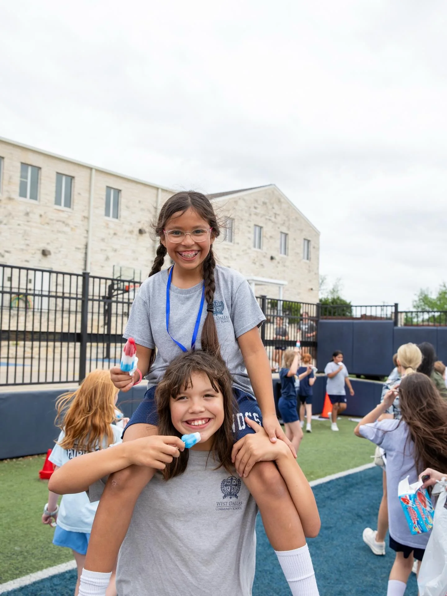 Our 4th graders joined Providence students for Patriots Day! 🇺🇸 From WDCS students presenting on influential figures in a wax museum to exploring rooms spanning the Civil War, WWII, and American inventors, it was a day of bringing history to life. 