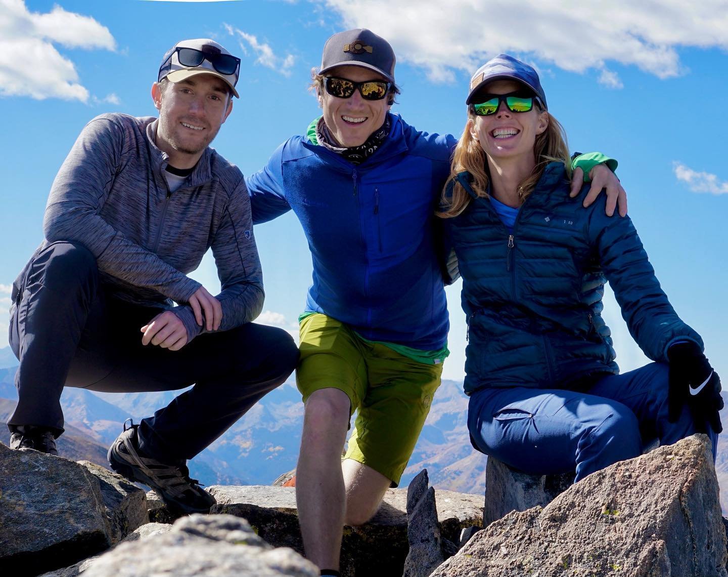 A couple of weeks ago, @beth7453, @fucearete11, and I were able to fit in two 14ers in one epic day before the snowy season starts! Incredible day on top of Mt Belford and Mt Oxford with some of my favorite people (and watching all of the wonderful d