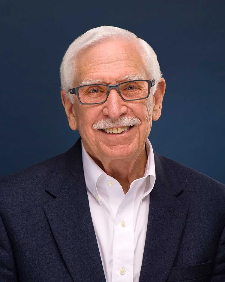 Louis Weil — Star Team Real Estate