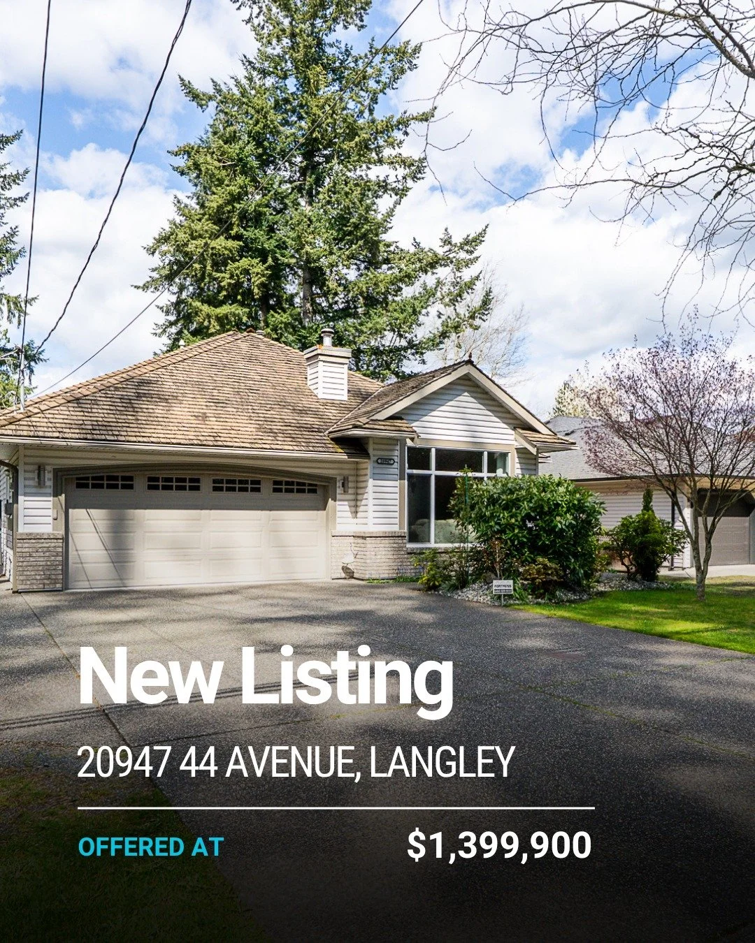 RV Parking - check. Double Garage - Double check. 

Don't miss this Rancher in Cedar Ridge! This spacious 2,140 sq ft 3 bed, 2 bath home is custom-built and beautifully maintained in a highly sought-after Langley community.

Features include 9 ft cei
