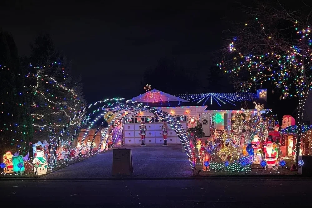 2023 Christmas Light List Surrey, Langley and White Rock, BC! — MOE Real Estate Team