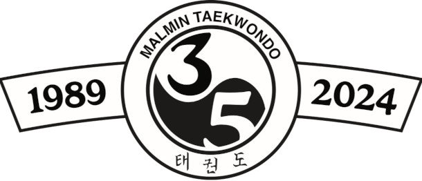 Taekwondo-sertifikaatin logo, jossa vuosiluvut 1989 ja 2024, sekä teksti Malmin Taekwondo ja 3-5-kirjaimet keskellä.