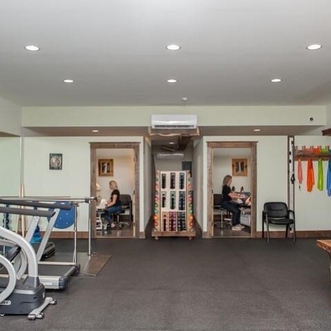 ElmTree is hiring! Calling all PTs!!! We are a growing clinic in need of a motivated Physical Therapist to join our team.
Interested or know someone that might be the perfect fit ? Email sue@elmtreewellness.com

Requirements: 
Licensure in Physical T