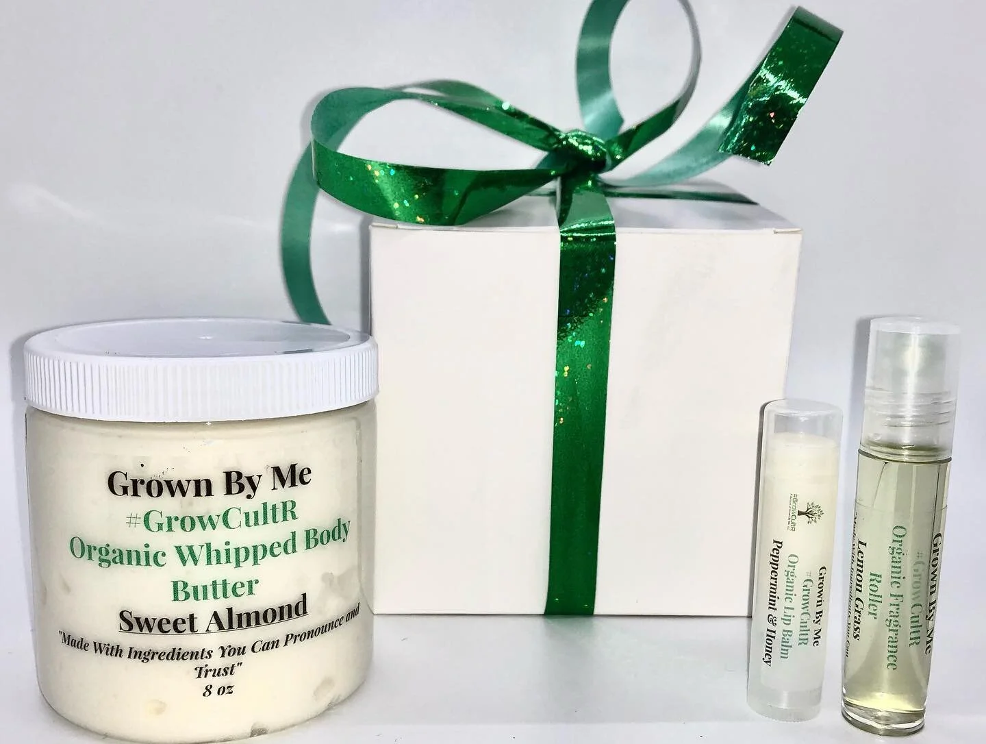 Happy Friday beloved. I&rsquo;m pleased to announce our @grownbymellc #GrowCultR Holiday Gift Boxes are now available! 
.
.
Choose from select combinations of our best selling organic products including:
🟢 Organic Whipped Body Butters 
🟢 Organic Br