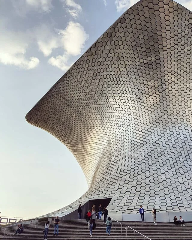 The curvy Soumaya Museum houses a remarkably diverse art collection spanning hundreds of years and from across the globe 🇲🇽 #cdmx
.
.
.
.
.
.
.
.
.
.
.
#soumaya #museum #mexicocity #mexico #urbanromantix #whereitravel #liveauthentic #travelgram #tr
