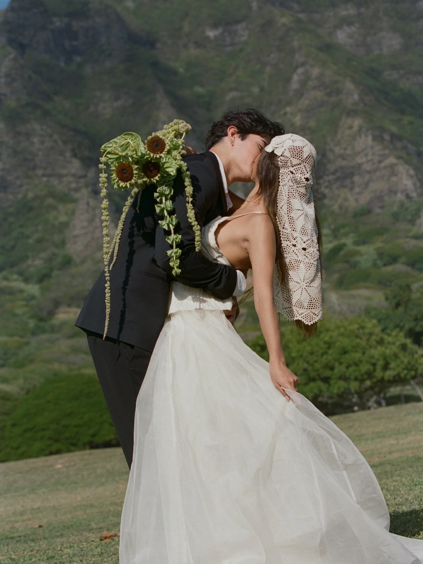 Will be thinking about Mari &amp; Wyatt&rsquo;s shoot forever and ever 

Hosts @aluminacollective @hillerweddings @hillerphotographyy @summ_shine 
Florals @styledwithanna 
Dress @odylynetheceremony 
Jewelry @sccollection_ 
Models @marandwy