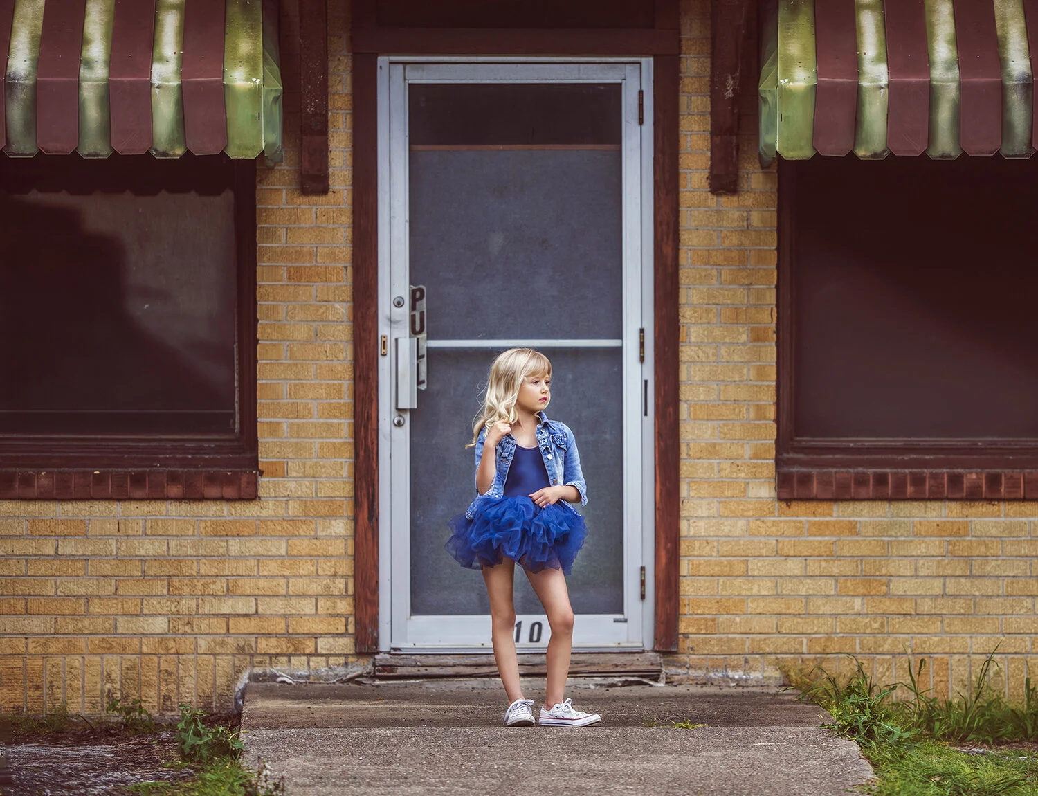 Ridgecrest CA Child Photographer Outdoor Couture.jpg
