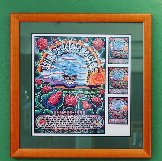 Another wonderful GratefulDead poster. Looks amazing, do you see how the green mat board matches the wall! .
.
.
.
.
#custompictureframing #pictureframing #pictureframeshop #pictureframers #gratefuldead #deadheads #sanclemente #festival #green #poste