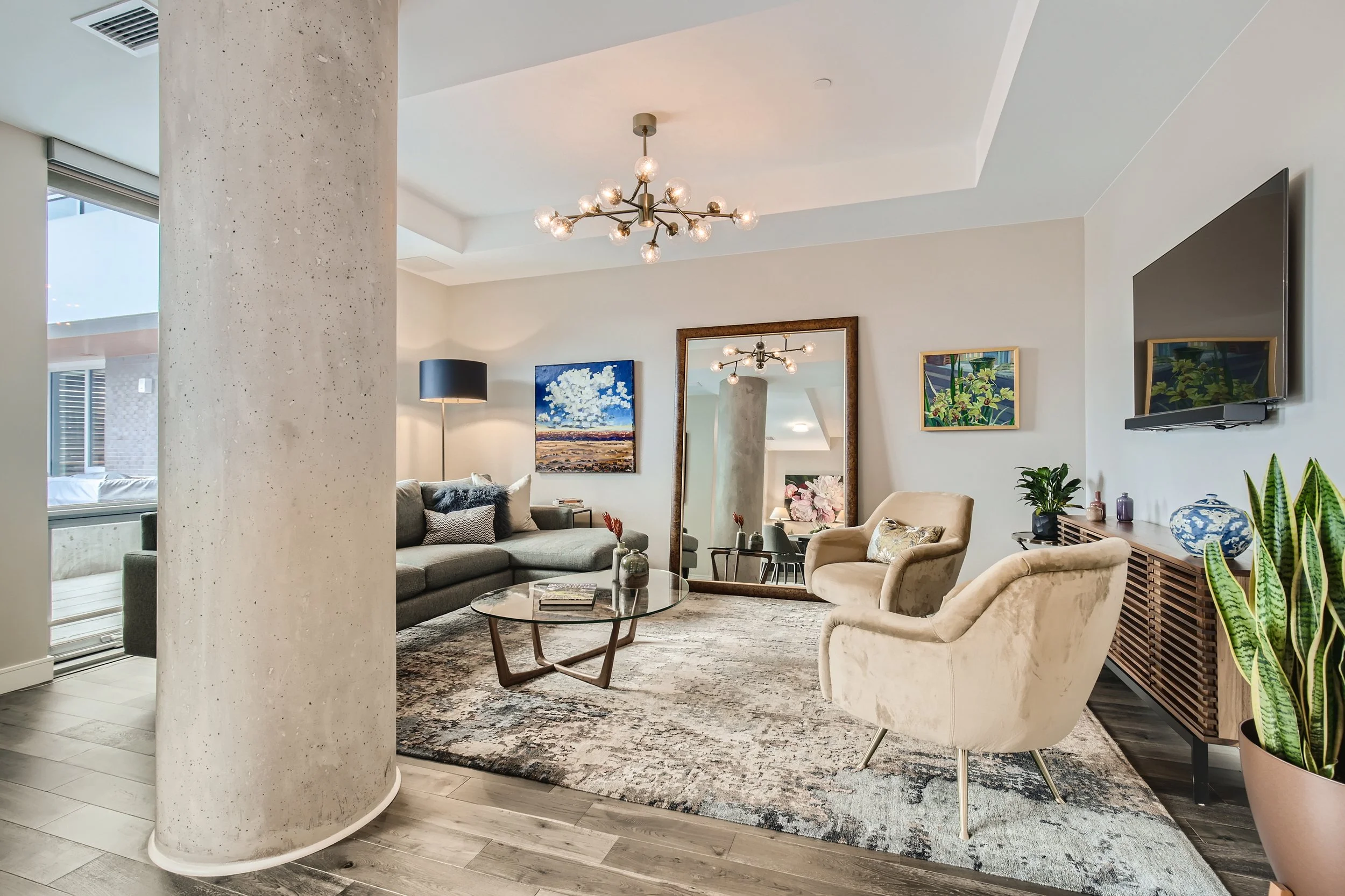 02 Living Room.jpg