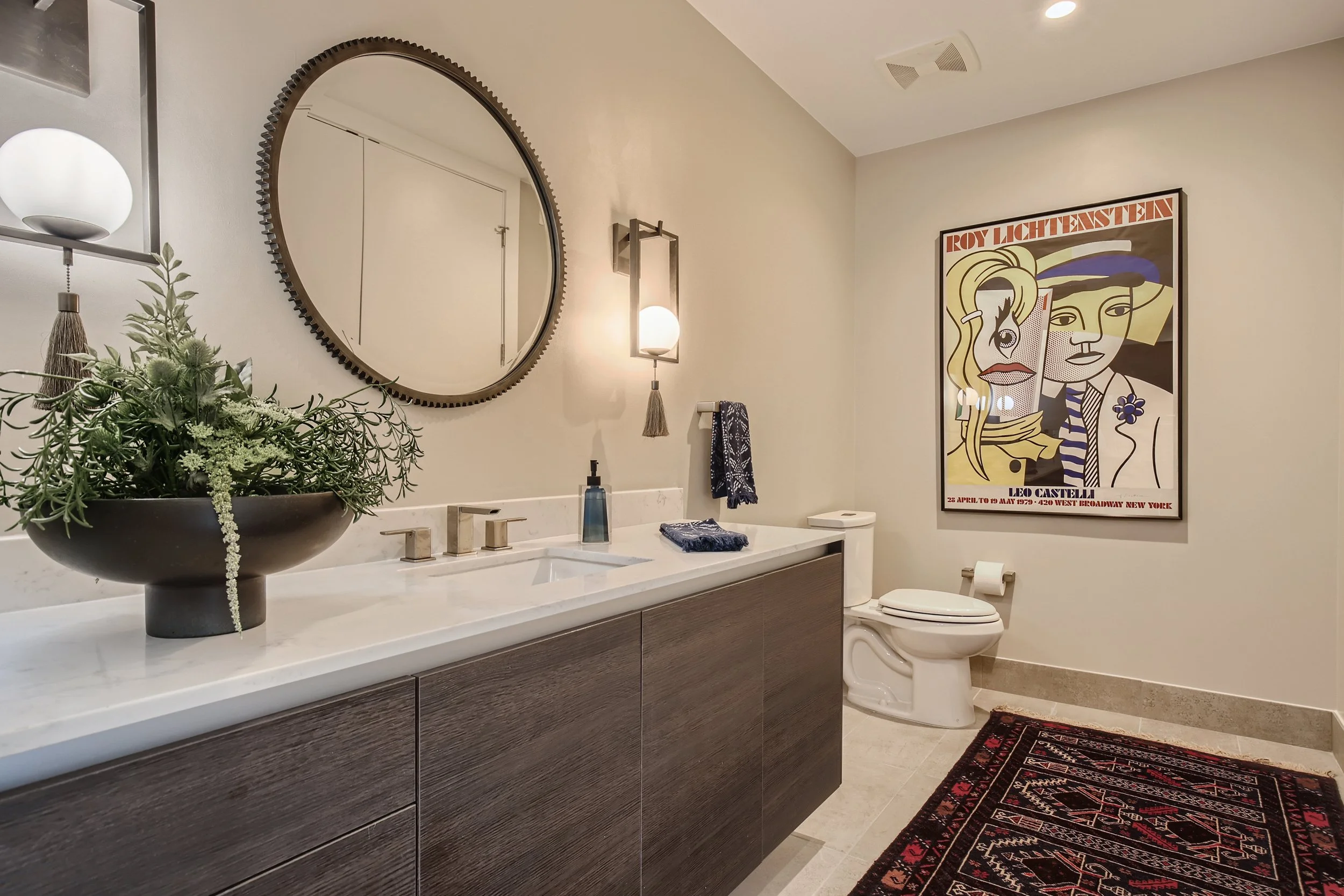 13 Bathroom.jpg