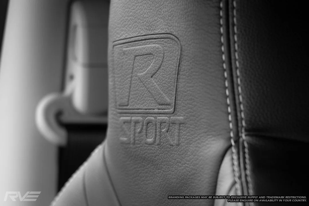 Nissan-Navara-R-Sport-Interior-3.jpg