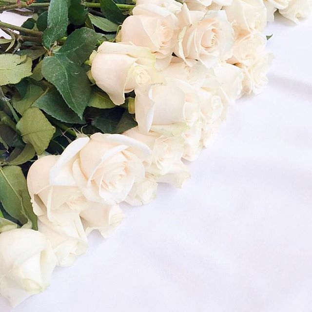The most beautiful thing you can wear is confidence 😌 || If you’re having issues with your skin but are a little overwhelmed with all the treatment choices, book in for our complimentary skin consultation. Our experienced therapists Erin, Holl