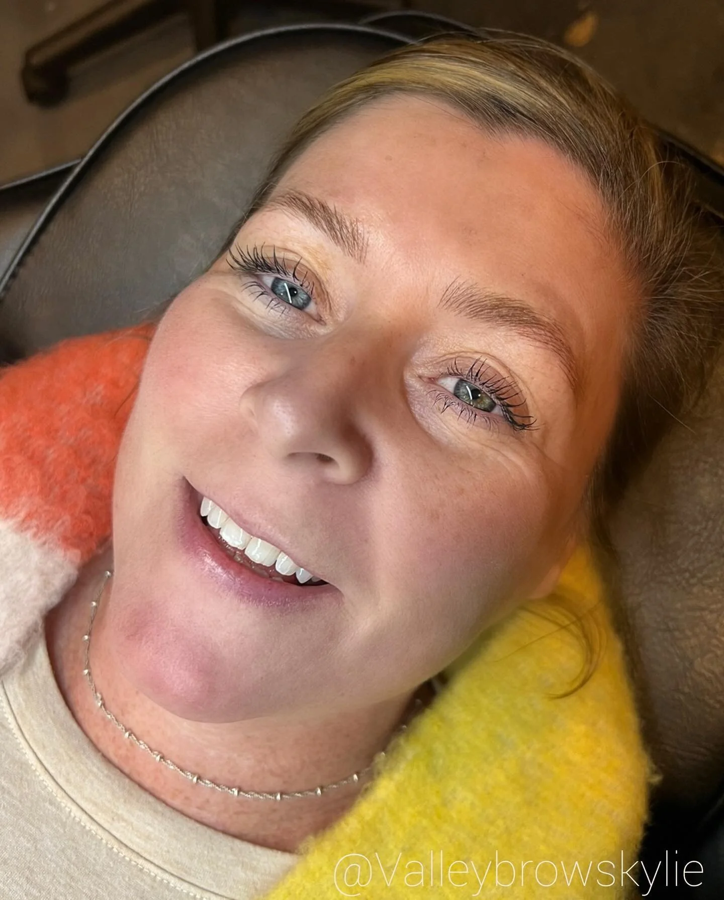 Water proof brows for this beautiful lady! We had a lot of fun creating a natural, feathered look to complement her eyes and fluff up her tails 💕 

Swipe to see where we started &mdash;&mdash;&gt;

Numbing &amp; blades @bowleresthetics 
Brow color i